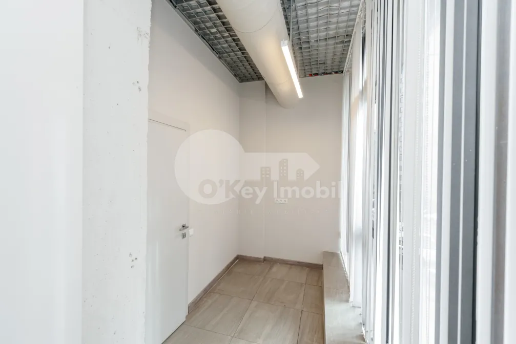 Oficiu, Centru, LEV TOLSTOI