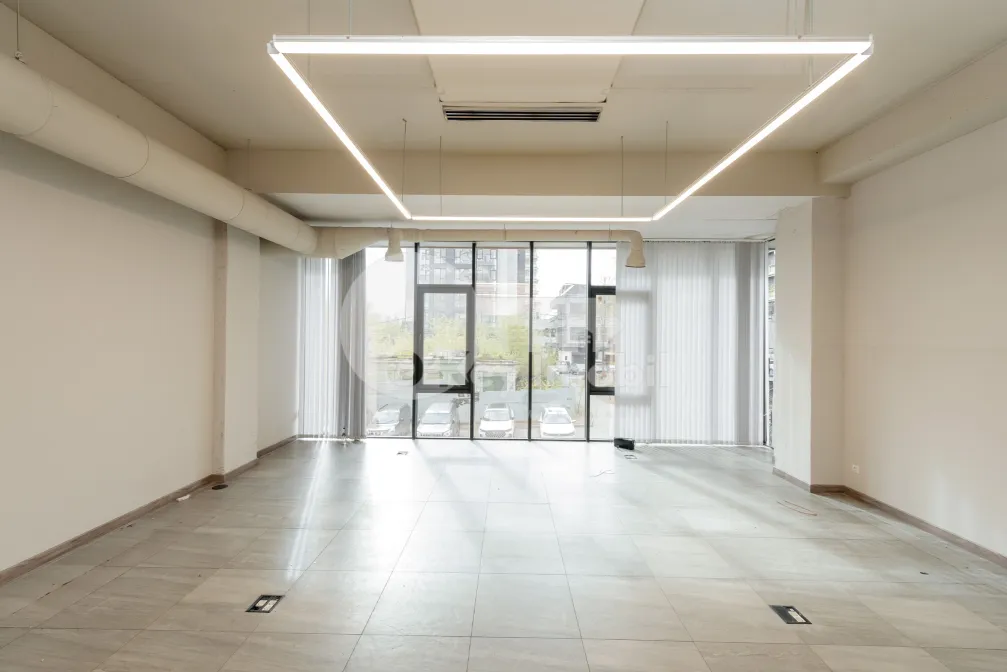 Oficiu, Centru, LEV TOLSTOI