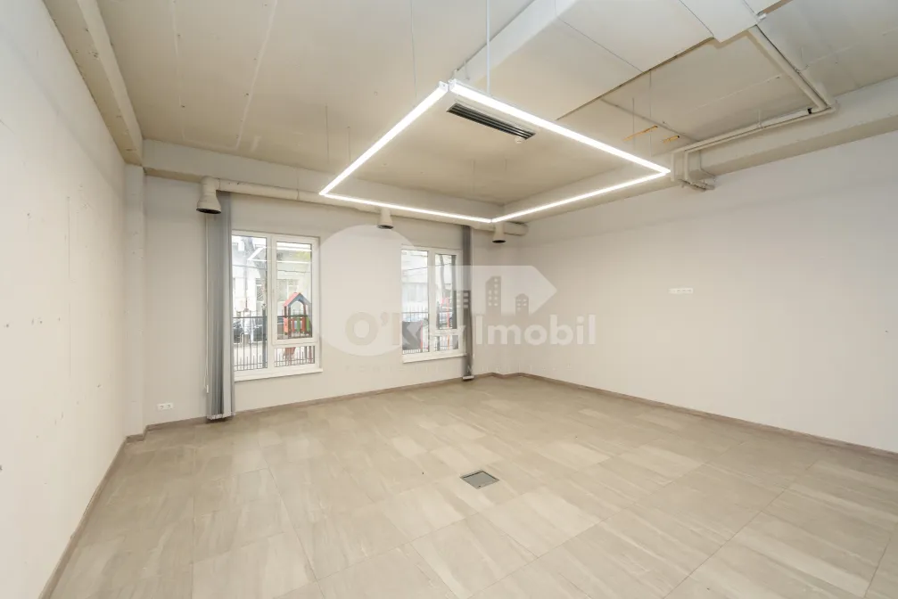 Oficiu, Centru, LEV TOLSTOI