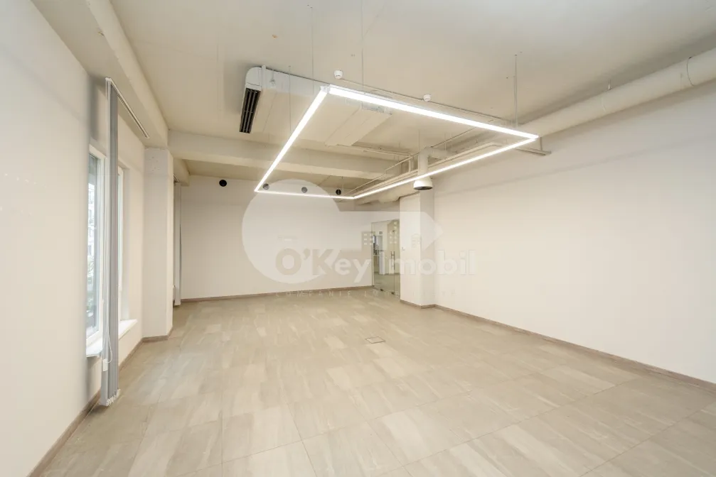 Oficiu, Centru, LEV TOLSTOI