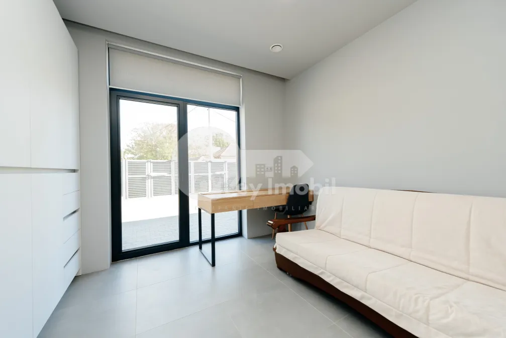 Casă, Centru, CAIȘILOR