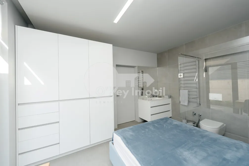 Casă, Centru, CAIȘILOR