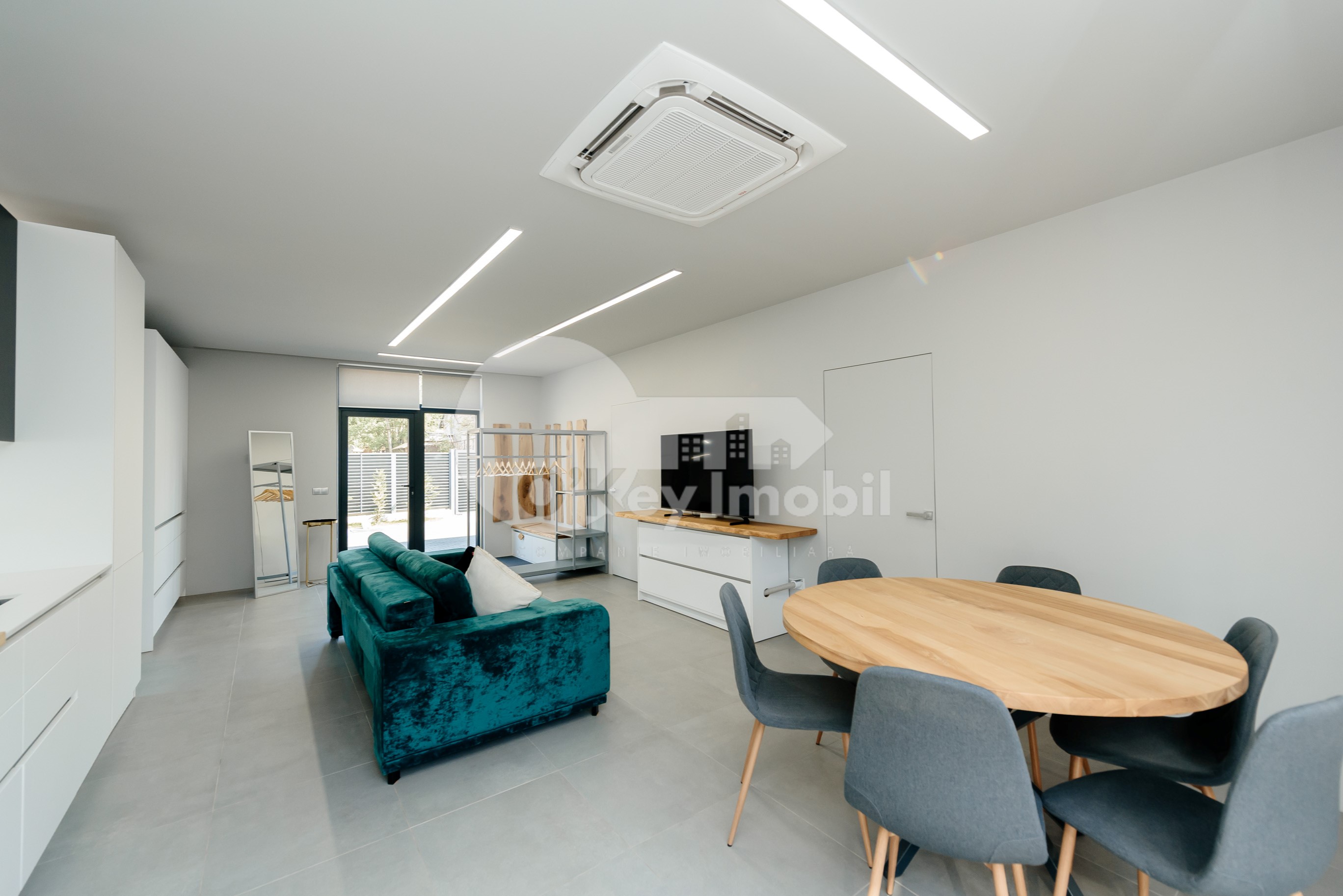 Casă, Centru, CAIȘILOR