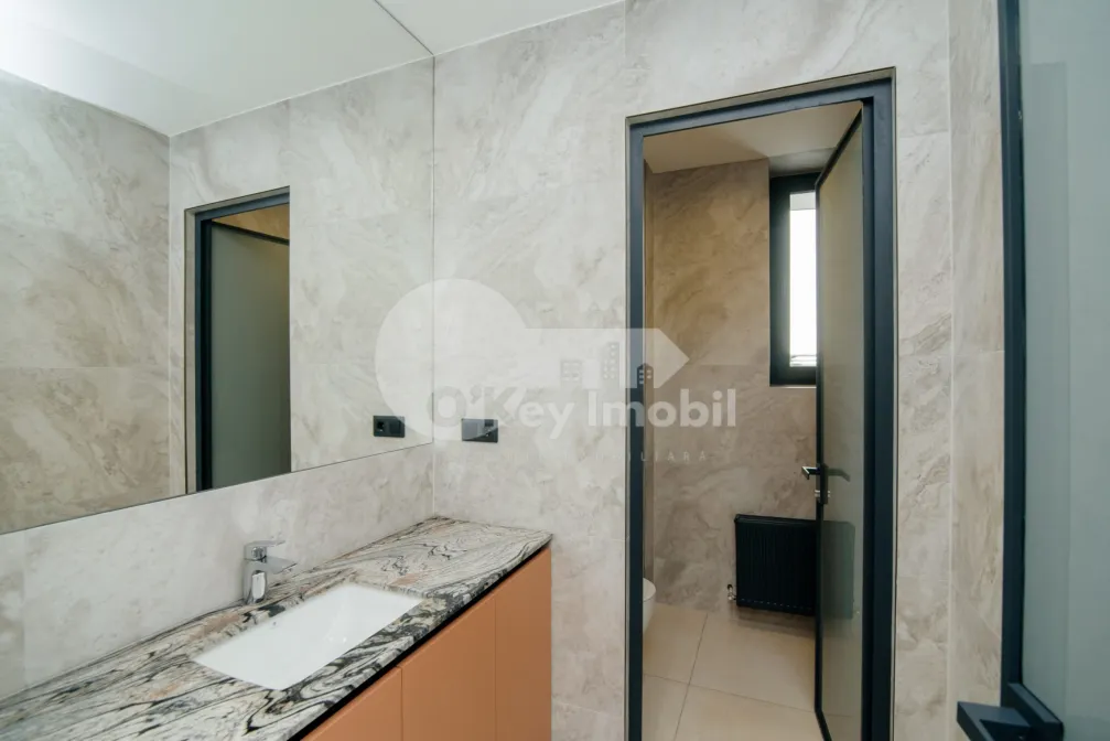 Oficiu, Buiucani, PARIS