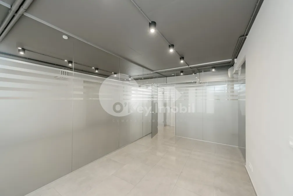 Комм. помещение, Центр, М. ВАРЛААМ