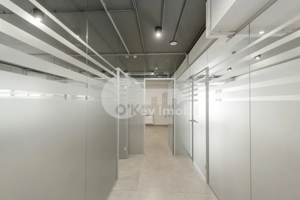 Комм. помещение, Центр, М. ВАРЛААМ