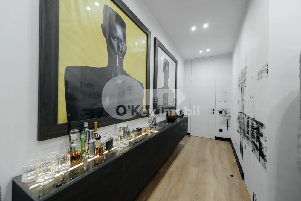 Пентхаус, Чеканы, МИРЧА ЧЕЛ БЭТРЫН