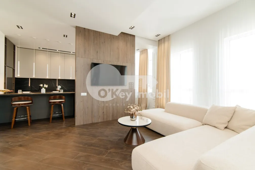 Penthouse, Centru, MELESTIU