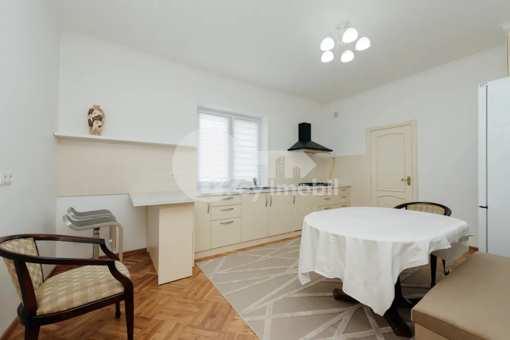 Apartament, Buiucani, VASILE STROESCU