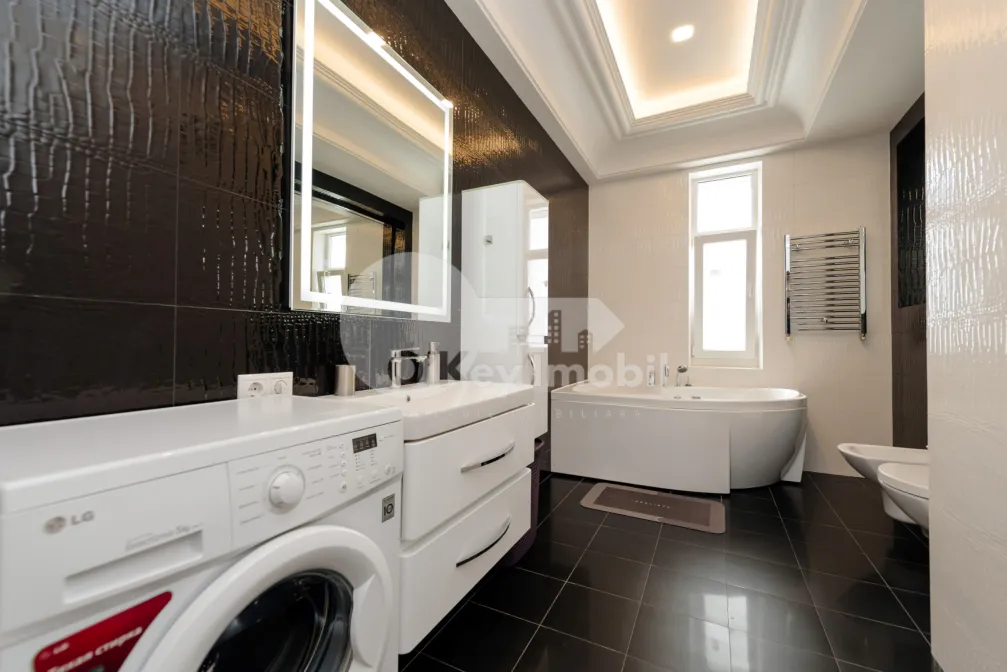 Apartament, Centru, PETRU RAREȘ