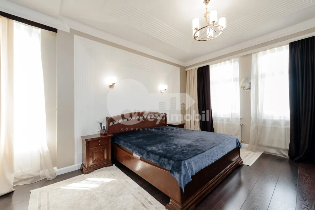 Apartament, Centru, PETRU RAREȘ