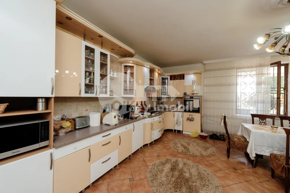 Spațiu comercial, TOHATIN