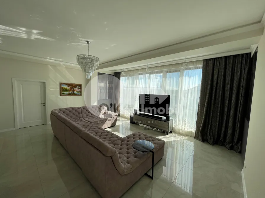 Penthouse, Botanica, BUREBISTA