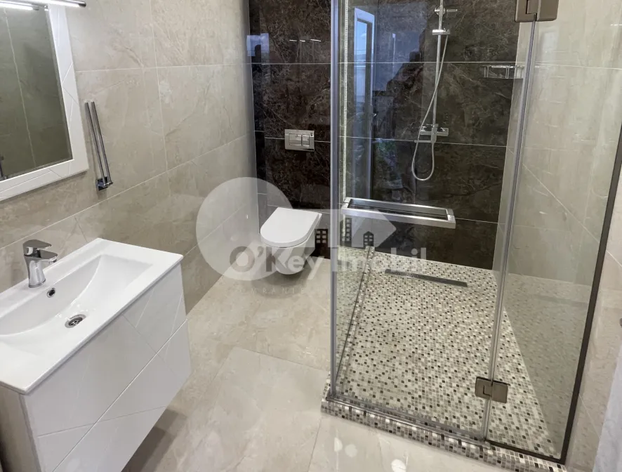 Penthouse, Botanica, BUREBISTA