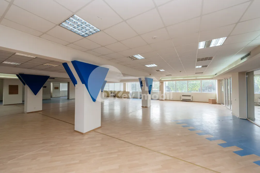 Spațiu comercial, Buiucani, CALEA IEȘILOR