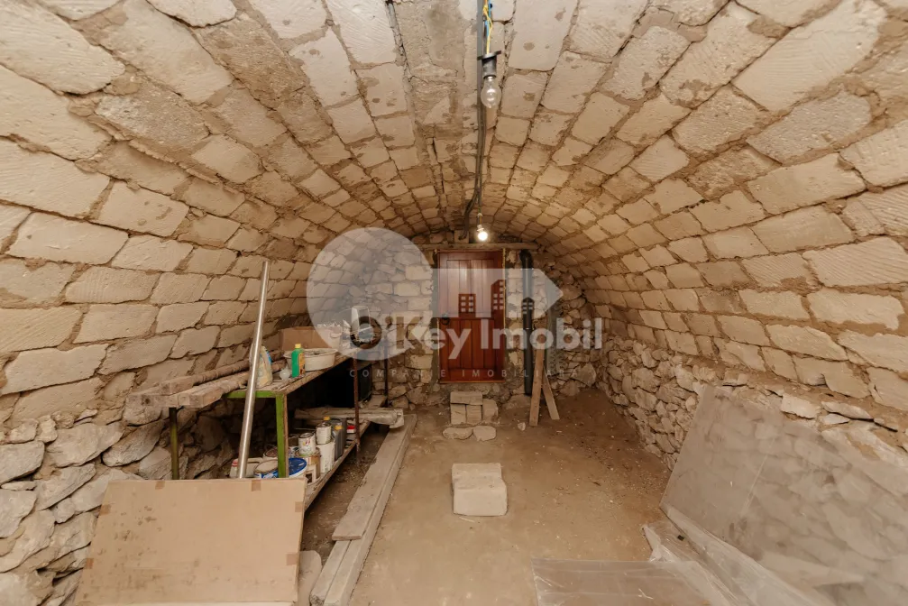 Дом, МЭГДЭЧЕШТЬ