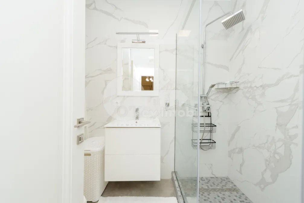 Penthouse, Botanica, BUREBISTA