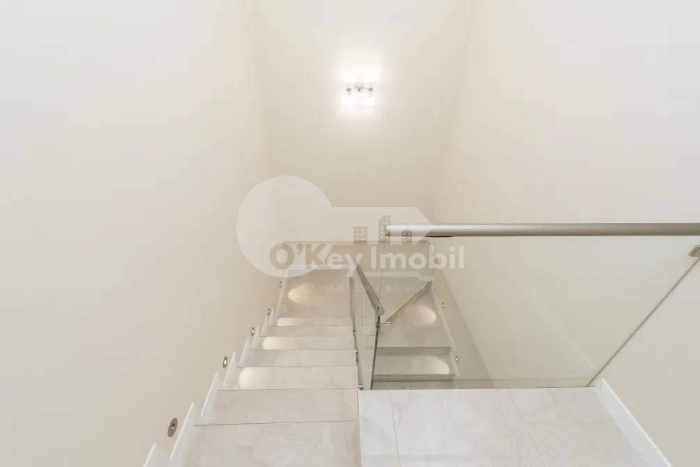 Penthouse, Botanica, BUREBISTA