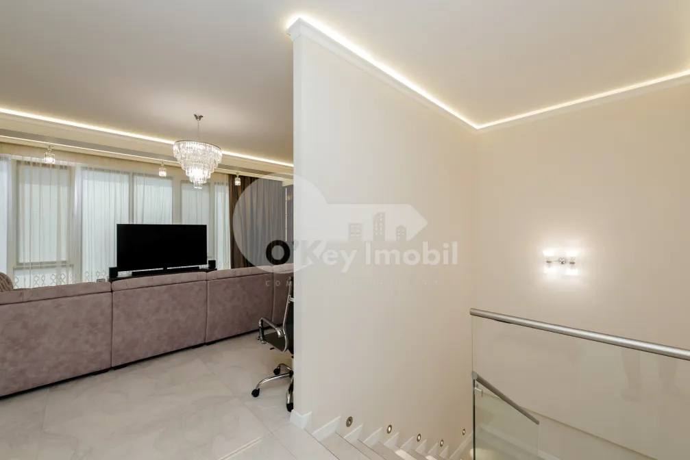 Penthouse, Botanica, BUREBISTA