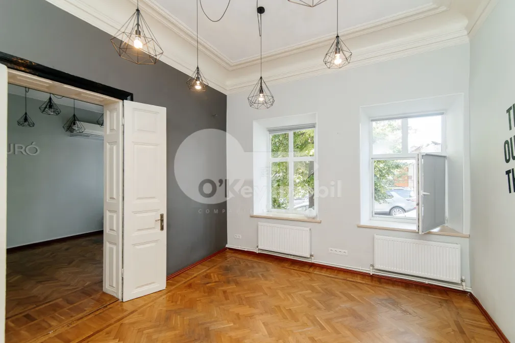 Oficiu, Centru, MIHAI EMINESCU