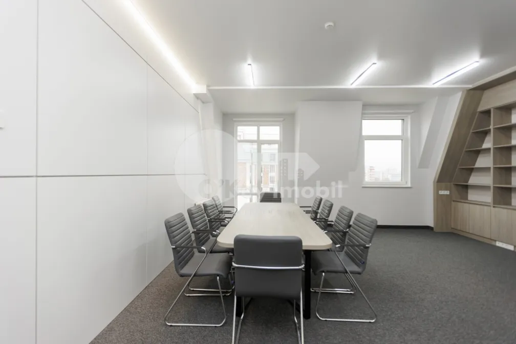 Oficiu, Centru, MIHAI EMINESCU