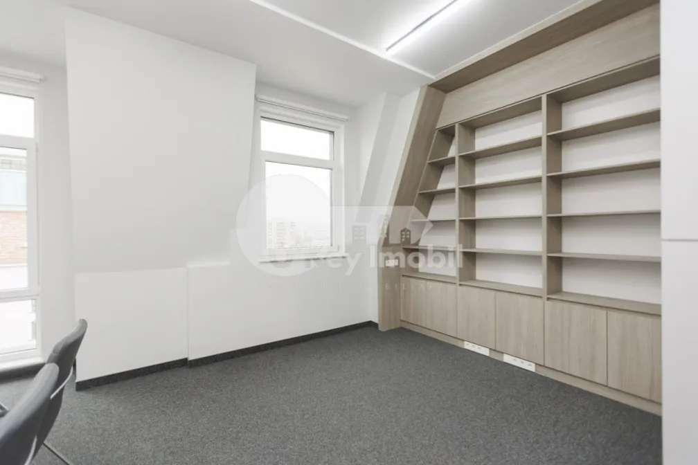 Oficiu, Centru, MIHAI EMINESCU