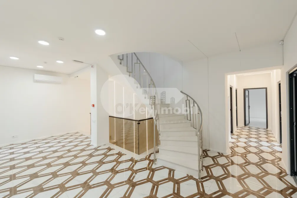 Комм. помещение, Центр, БУЛГАРЭ