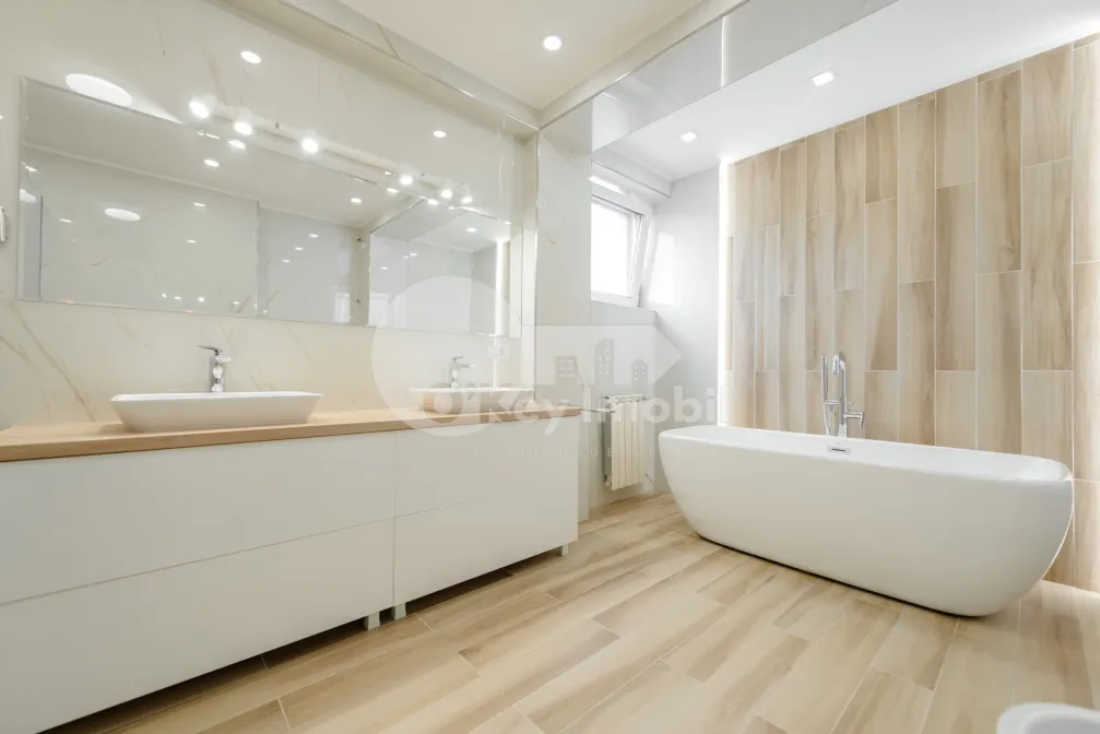 Apartament, Centru, SERGHEI LAZO