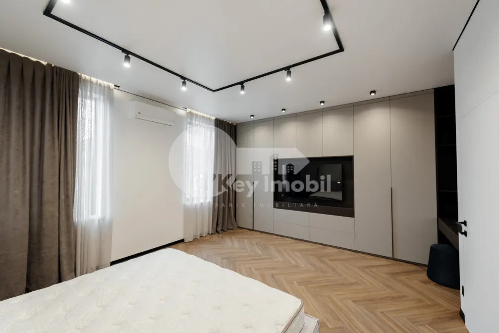 Townhouse, Centru, DÎMBULUI