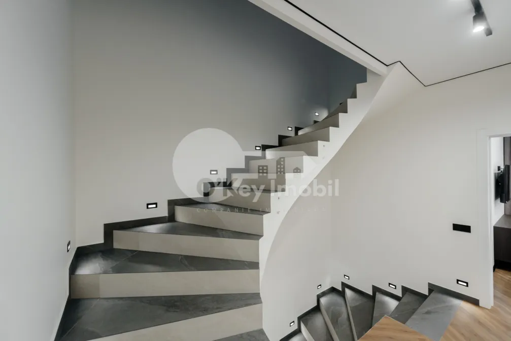 Townhouse, Centru, DÎMBULUI