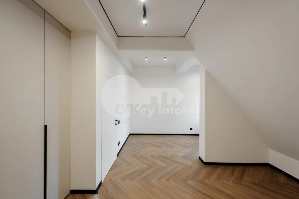 Townhouse, Centru, DÎMBULUI