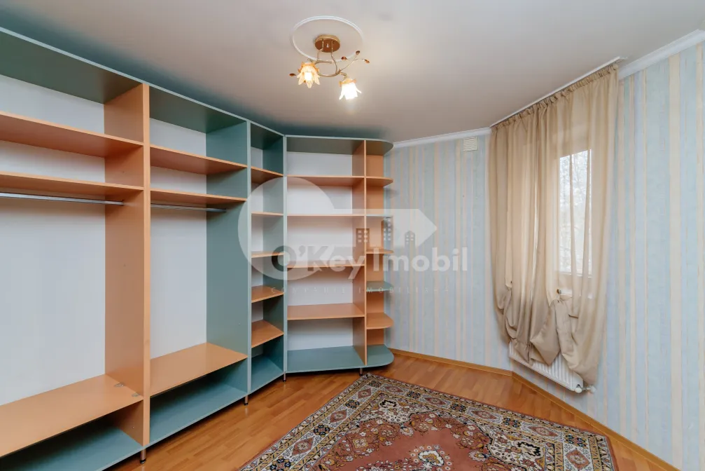 Casă, Centru, DÎMBULUI