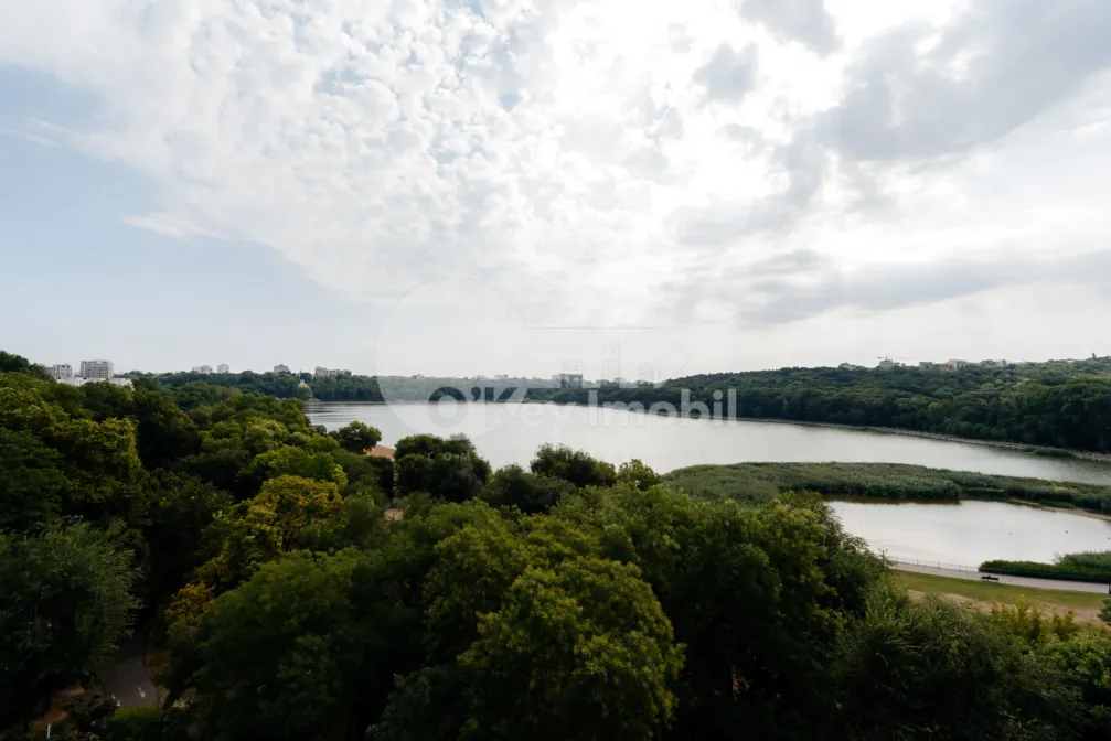 Apartament, Buiucani, GHIOCEILOR