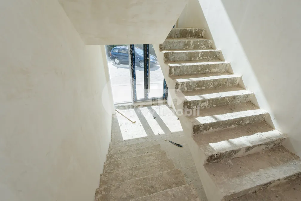 Spațiu Comercial, Buiucani, VASILE LUPU