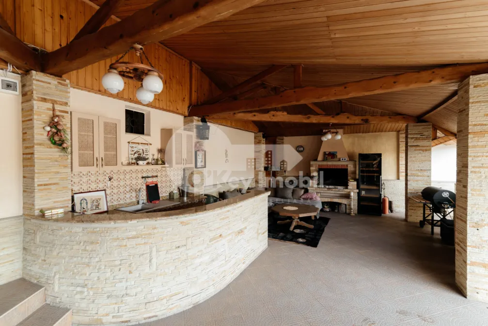 Casă, Buiucani, PRIMĂVERII