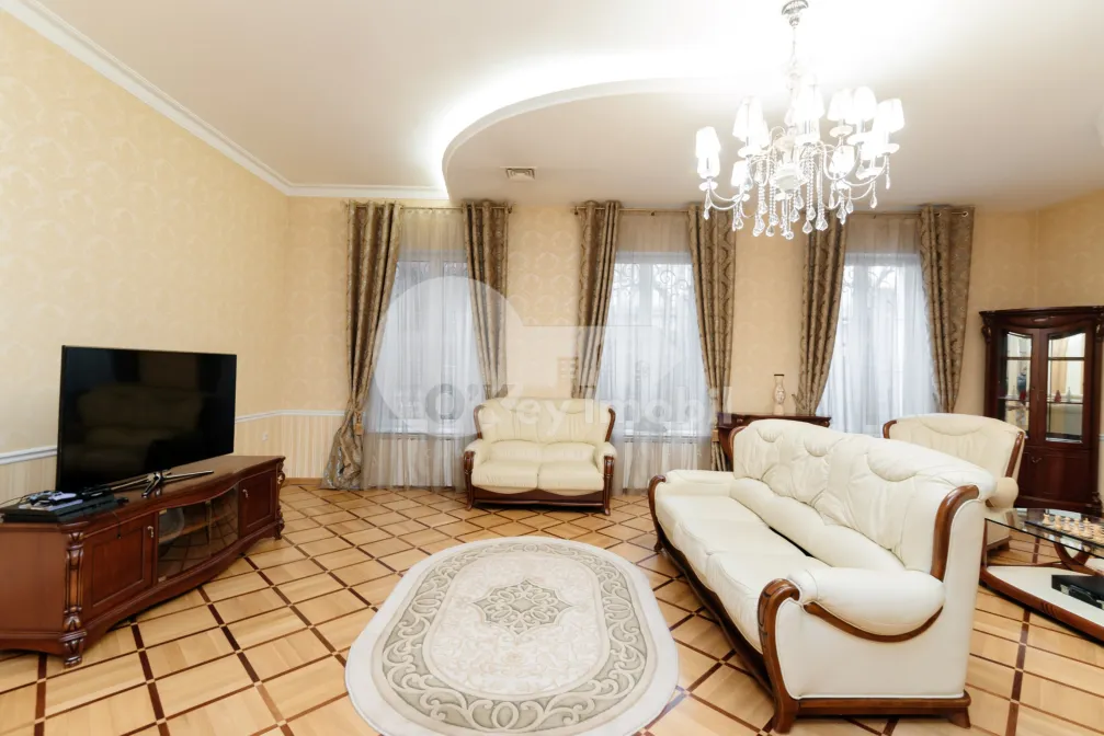 Casă, Buiucani, PRIMĂVERII