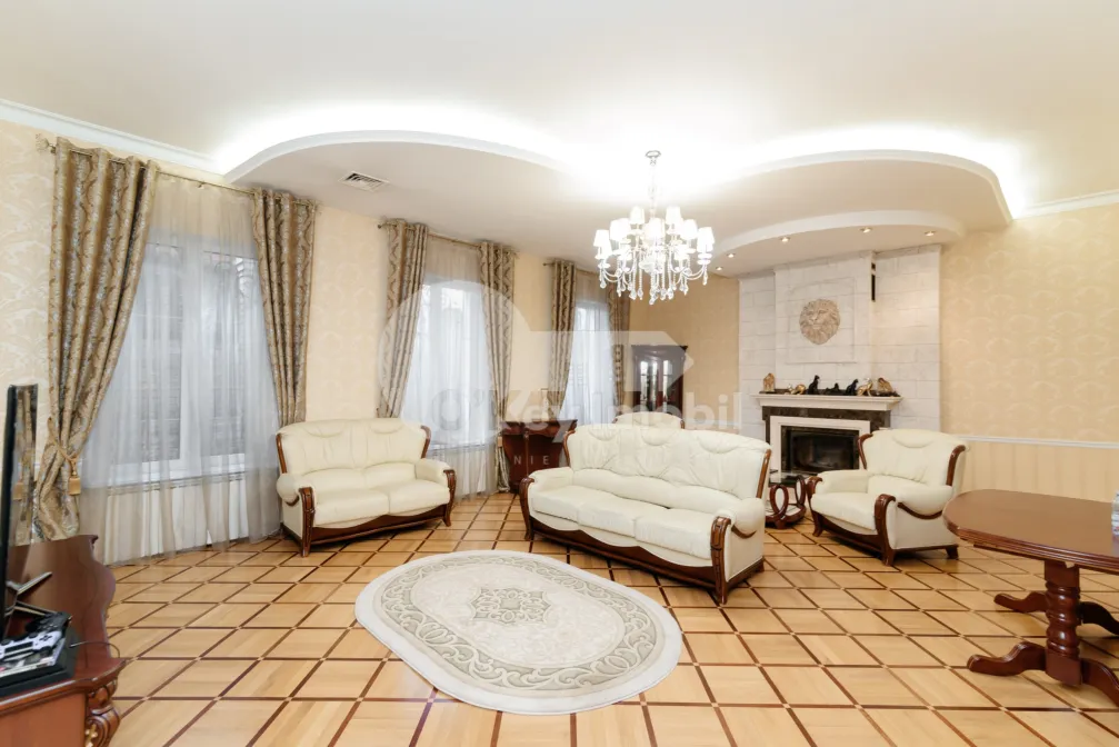 Casă, Buiucani, PRIMĂVERII