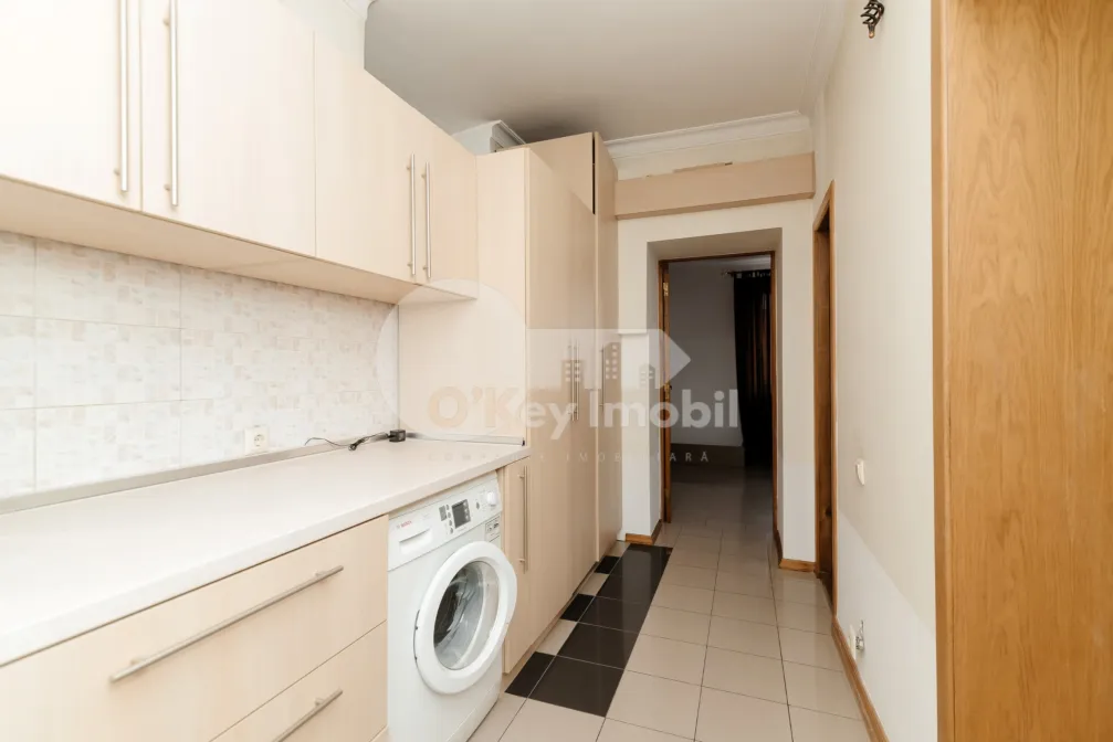 Casă, Buiucani, PRIMĂVERII