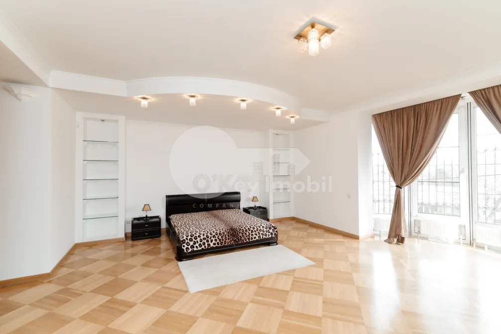 Casă, Buiucani, PRIMĂVERII