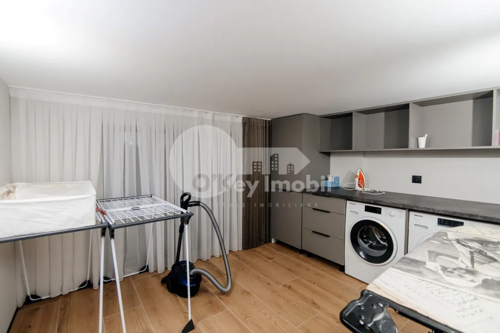 Penthouse, Centru, BUJORILOR