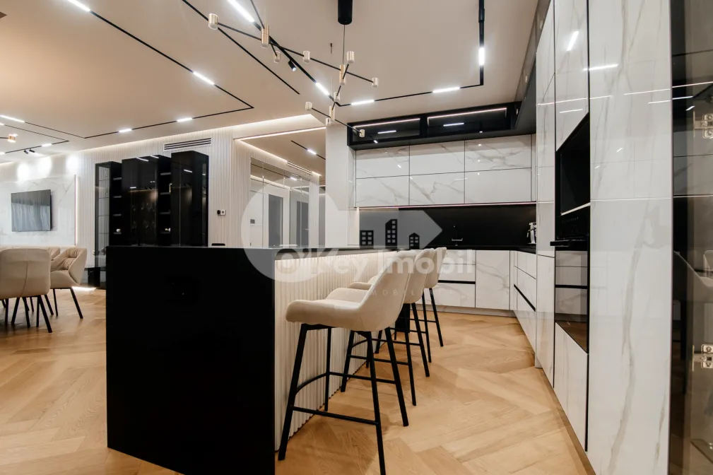 Penthouse, Centru, BUJORILOR