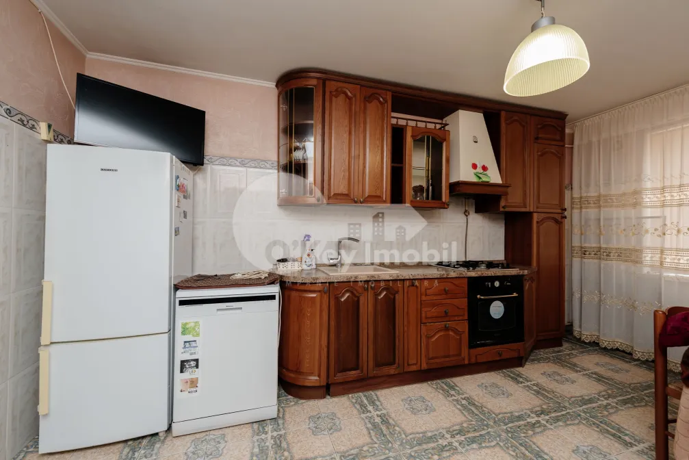 Дом, КОЖУШНА