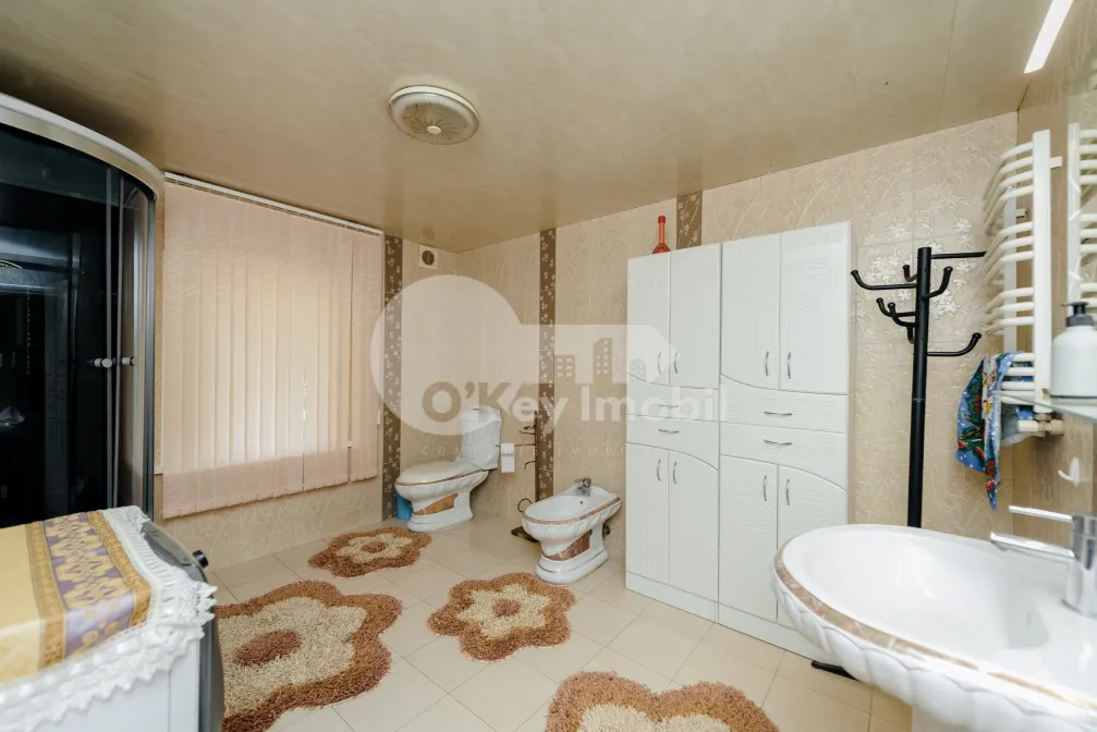 Дом, КОЖУШНА