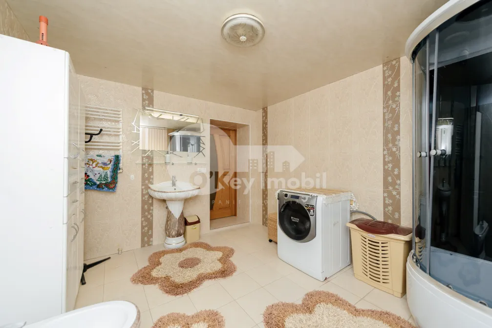 Дом, КОЖУШНА