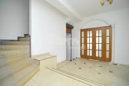 Офис, Центр, ТОМА ЧОРБЭ