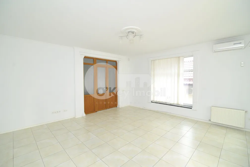 Oficiu, Centru, TOMA CIORBĂ