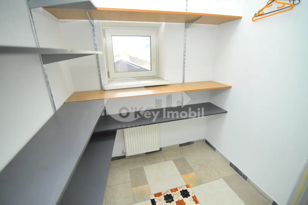 Oficiu, Centru, TOMA CIORBĂ