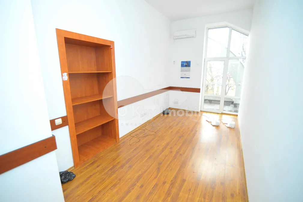 Oficiu, Centru, TOMA CIORBĂ