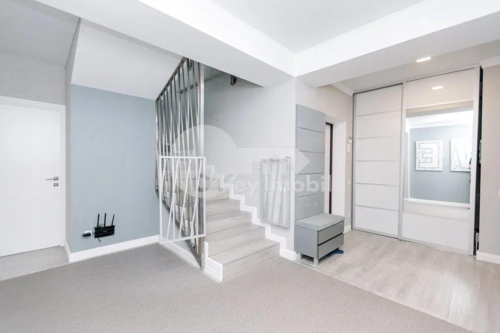 Apartament, Centru, MELESTIU