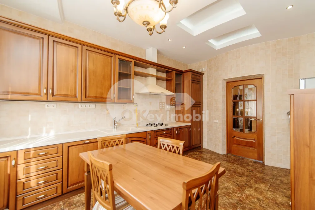 Casă, Buiucani, DONICI